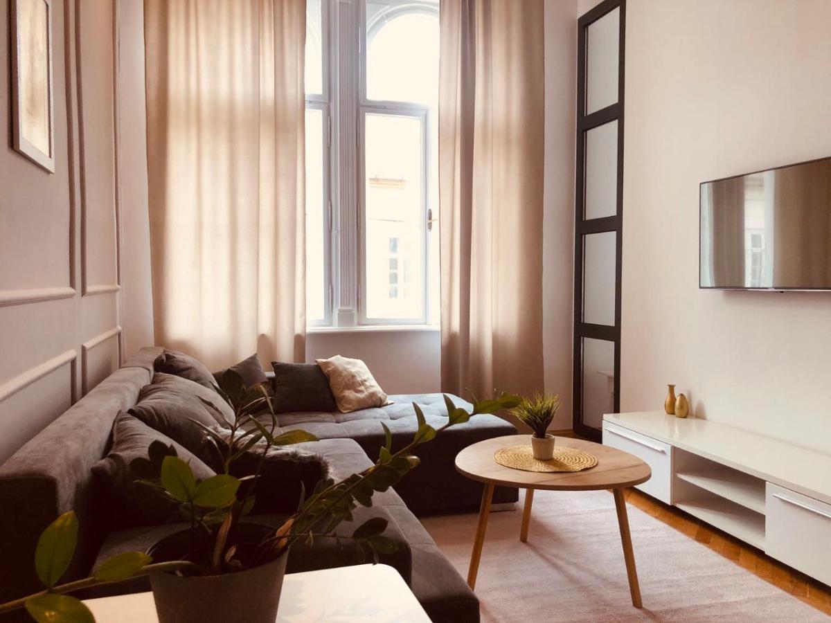Room 44 Ösek Dış mekan fotoğraf